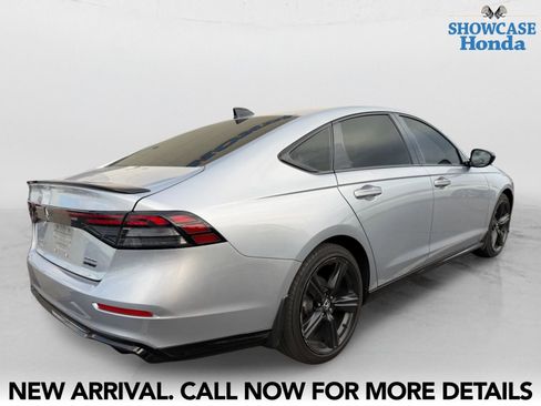 Used 2025 Honda Accord Sport image 5