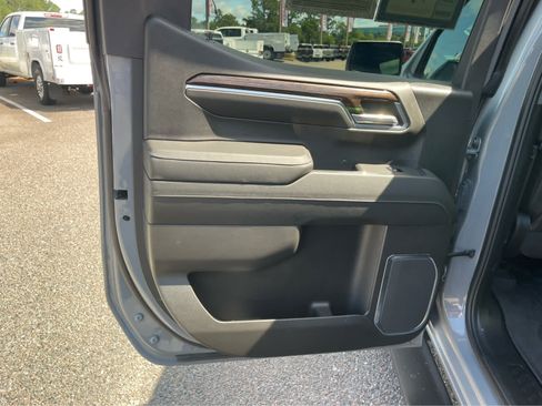 Used 2024 GMC Sierra 1500 Elevation w/ Elevation Premium Package AWD/4WD image 19