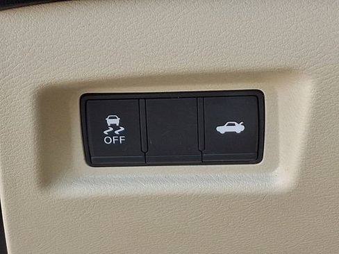 Used 2017 INFINITI Q50 3.0t Premium w/ 3.0T Premium Plus Package image 28