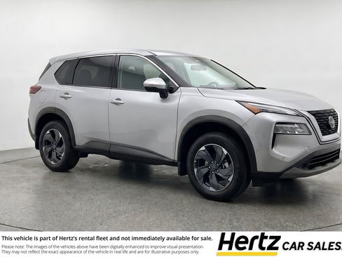 Used 2025 Nissan Rogue SV FWD image 1