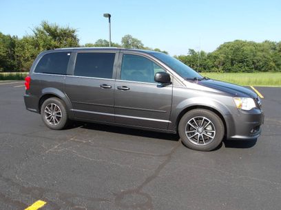Used 2017 Dodge Grand Caravan SXT