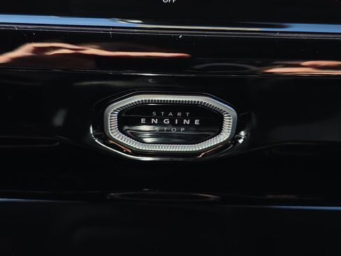 New 2026 Jeep Grand Cherokee Altitude AWD/4WD image 23