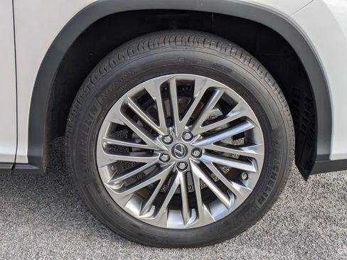 Used 2022 Lexus RX 450hL Luxury image 12