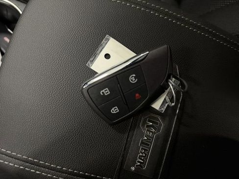 New 2026 GMC Canyon Elevation w/ Convenience Package image 30