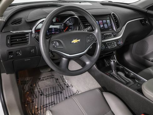 Used 2019 Chevrolet Impala LS image 4
