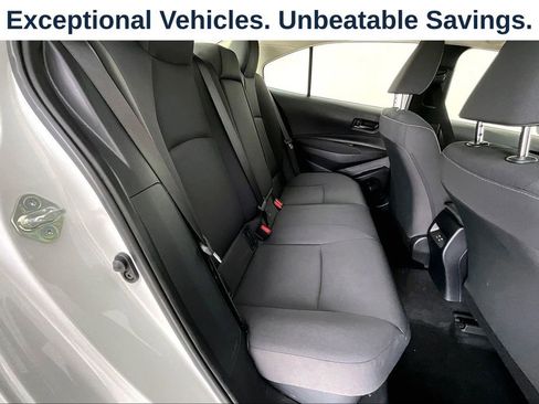 Used 2024 Toyota Corolla LE FWD image 32