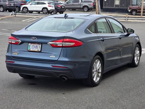Used 2019 Ford Fusion SE FWD image 7