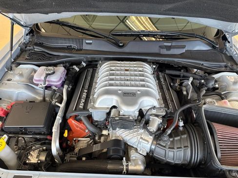 Used 2021 Dodge Challenger SRT Hellcat RWD image 14