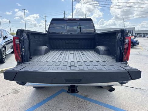 Used 2024 GMC Sierra 2500 SLT w/ SLT Premium Package AWD/4WD image 8
