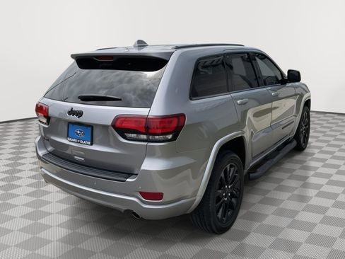 Used 2021 Jeep Grand Cherokee Laredo X AWD/4WD image 15
