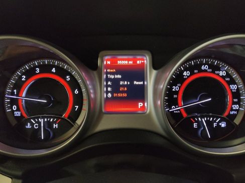 Used 2017 Dodge Journey Crossroad FWD image 23