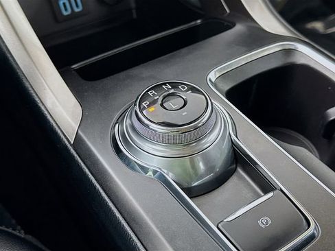 Used 2019 Ford Fusion SEL image 17