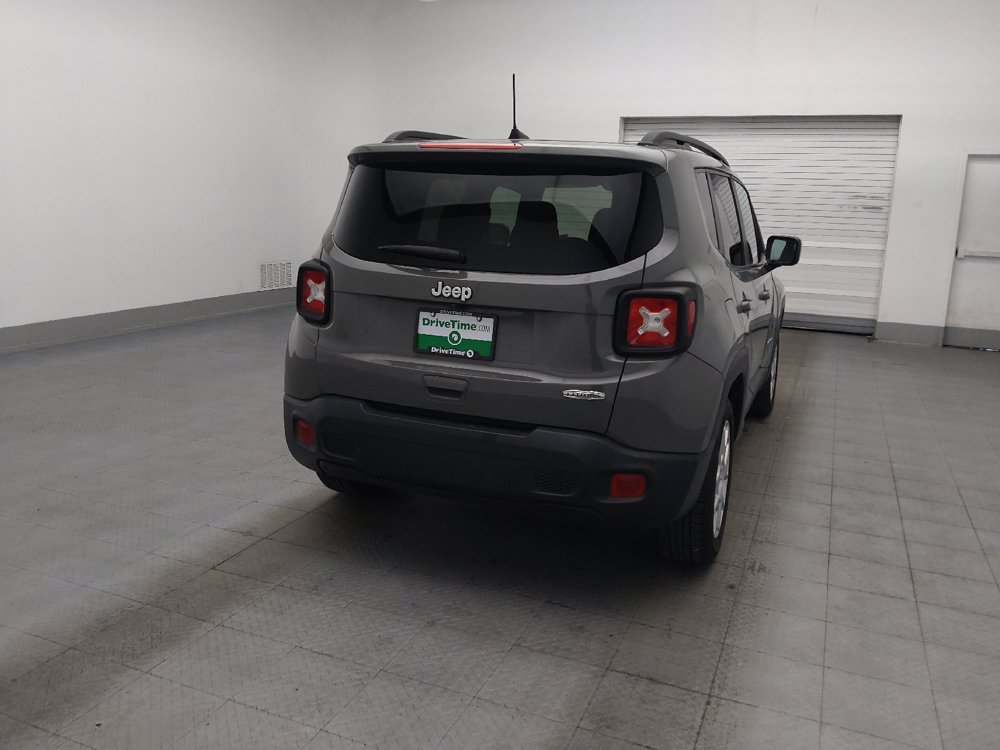 Used 2020 Jeep Renegade Latitude FWD image 7