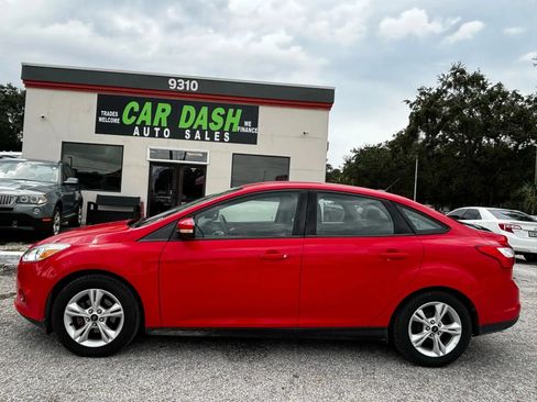 Used 2014 Ford Focus SE FWD image 5