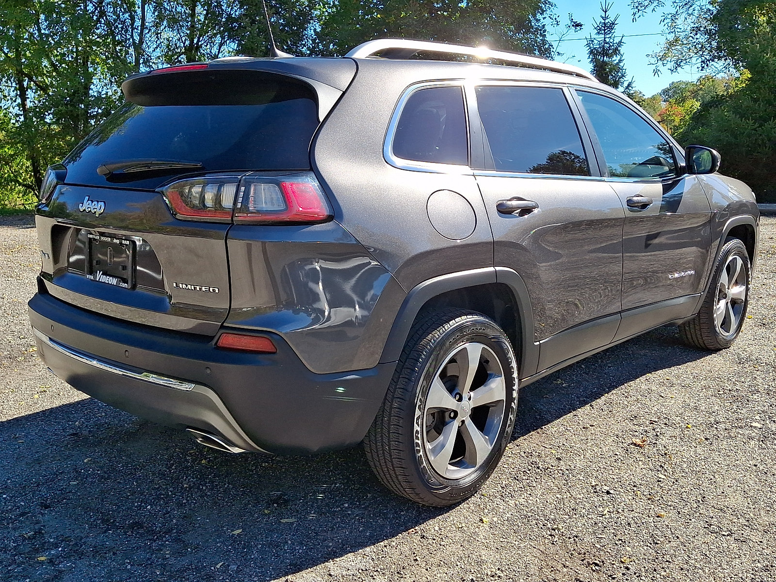 Certified 2020 Jeep Cherokee Limited AWD/4WD image 6