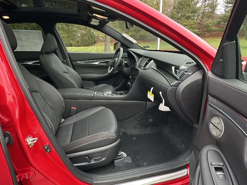 New 2025 INFINITI QX50 Sport w/ Cargo Package image 9