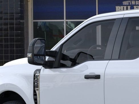 New 2026 Ford F250 XL w/ XL Chrome Package image 20