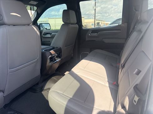 Used 2022 GMC Sierra 1500 SLT w/ SLT Premium Plus Package image 5