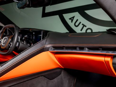 Used 2025 Chevrolet Corvette Stingray Premium Conv w/ Z51 Performance Package RWD image 6