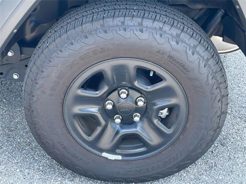 Used 2025 Jeep Wrangler Unlimited Sport AWD/4WD image 9