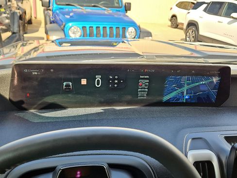 Used 2025 Ford Expedition Active image 19