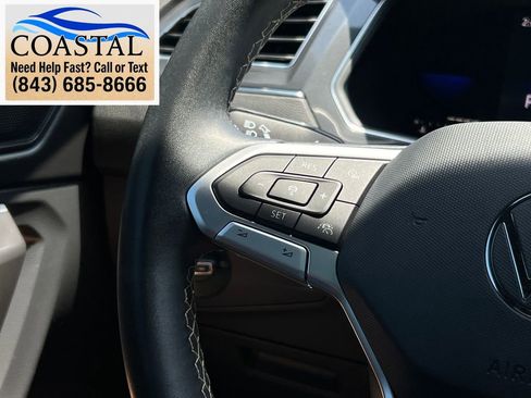 Used 2023 Volkswagen Tiguan SE AWD/4WD image 29