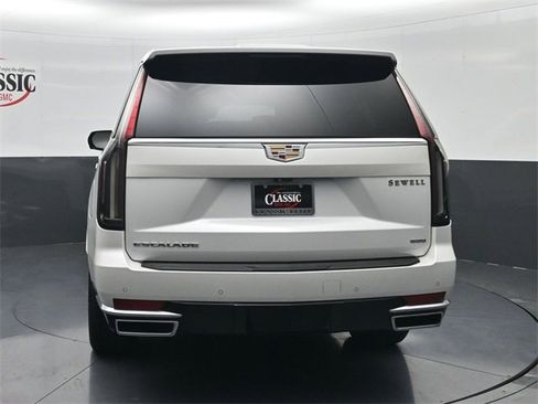 Used 2021 Cadillac Escalade ESV Premium Luxury Platinum image 8