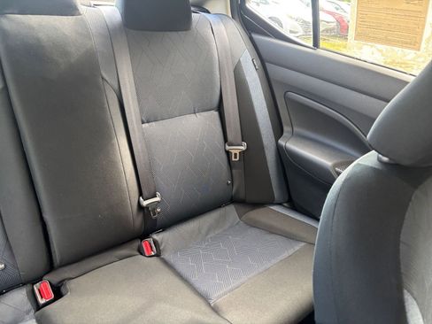 Used 2025 Nissan Versa SV FWD image 37