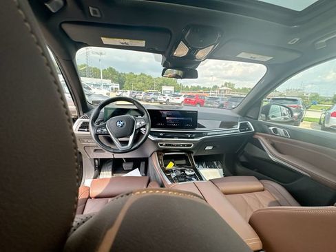 Used 2024 BMW X5 xDrive50e w/ Executive Package AWD/4WD image 23