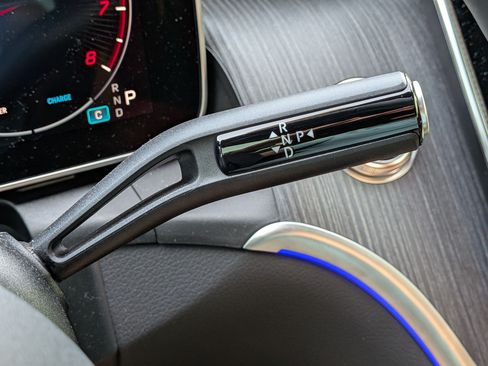 Certified 2025 Mercedes-Benz GLC 300 4MATIC image 23