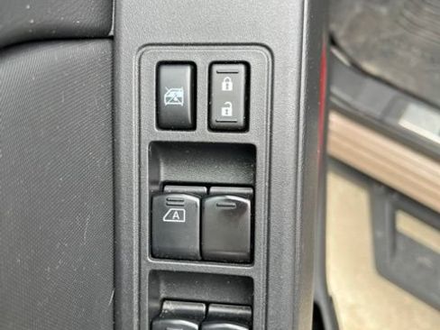 Used 2023 Nissan Frontier PRO-4X w/ Tow Package AWD/4WD image 16