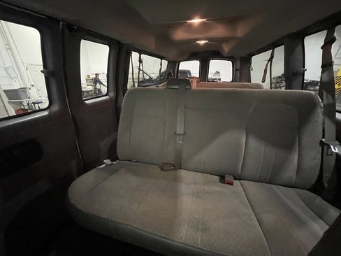 Used 2017 Chevrolet Express 3500 LT w/ LT Preferred Equipment Group image 32