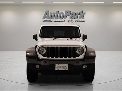 Used 2024 Jeep Wrangler Unlimited Sport AWD/4WD image 4