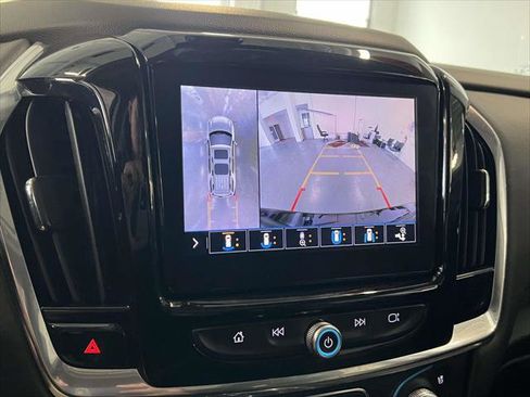 Used 2021 Chevrolet Traverse High Country image 28