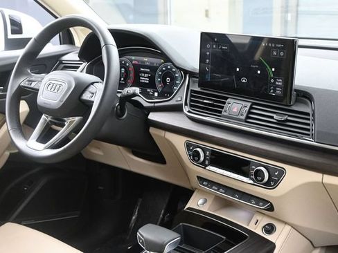 Used 2025 Audi Q5 2.0T Premium Plus w/ Premium Plus Package AWD/4WD image 29