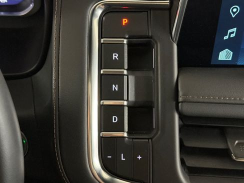 Used 2023 Chevrolet Tahoe High Country AWD/4WD image 21