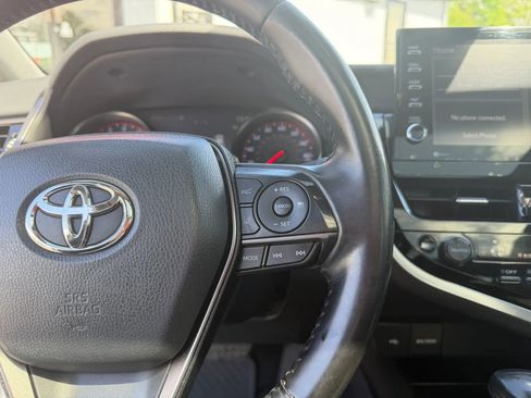 Used 2021 Toyota Camry XSE image 15
