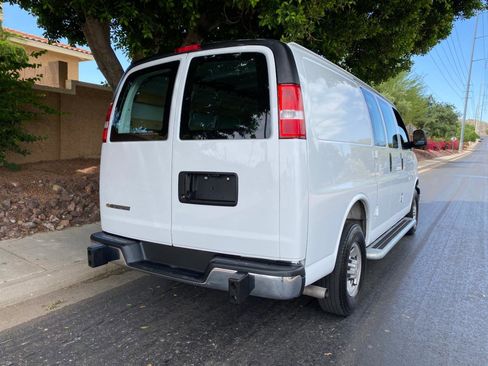 Used 2025 Chevrolet Express 2500 w/ Driver Convenience Package RWD image 6