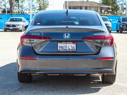 Certified 2024 Honda Civic Touring image 8