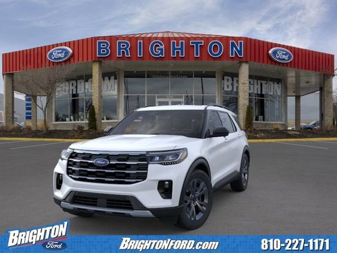 Used 2026 Ford Explorer Active AWD/4WD image 4