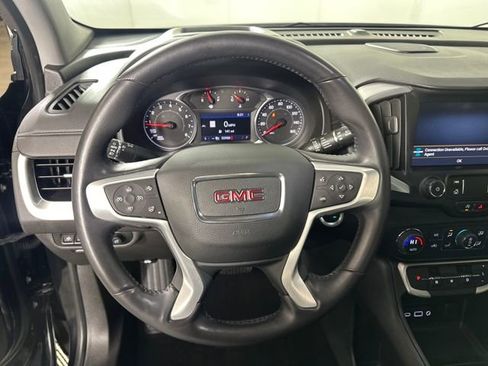 Used 2022 GMC Terrain SLT w/ Infotainment Package II image 14
