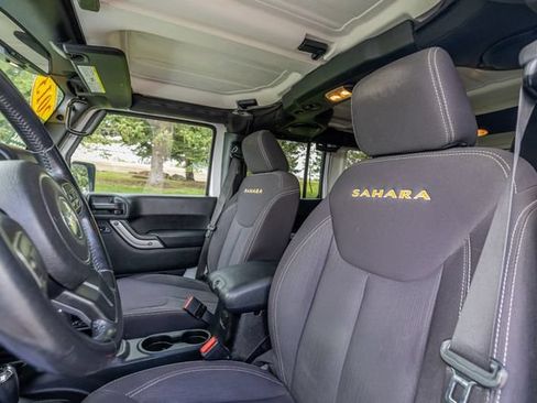 Used 2013 Jeep Wrangler Unlimited Sahara AWD/4WD image 13