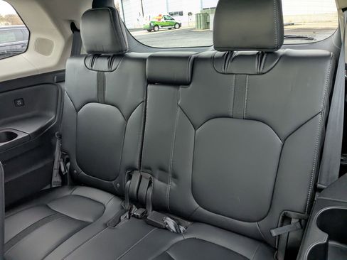 Used 2023 Honda Pilot Touring image 34