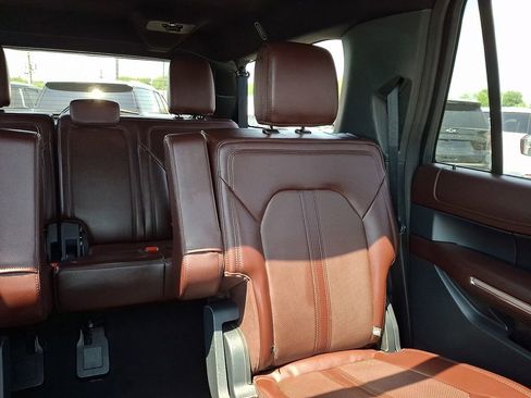 Used 2024 Ford Expedition Max Limited AWD/4WD image 21