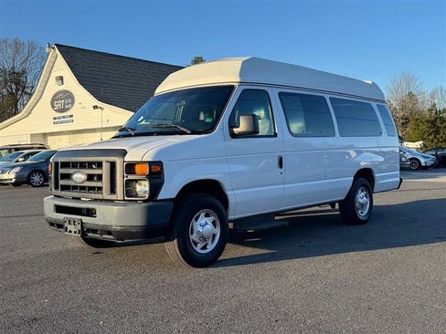 Used 2014 Ford E-250 and Econoline 250 Extended w/ Power Group image 2