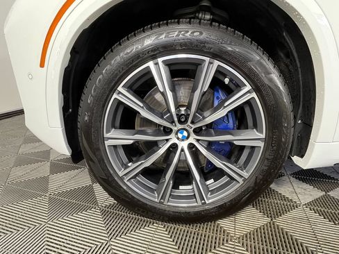 Used 2025 BMW X5 xDrive40i w/ M Sport Package AWD/4WD image 15