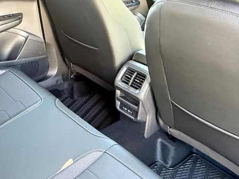 New 2026 Volkswagen Taos SE AWD/4WD image 29