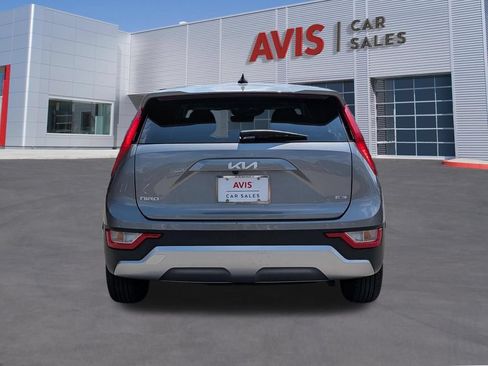 Used 2025 Kia Niro LX FWD image 6
