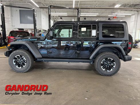 Used 2025 Jeep Wrangler Unlimited Rubicon 4xe w/ Safety Group AWD/4WD image 1
