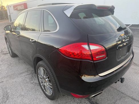 Used 2014 Porsche Cayenne Platinum Edition image 8